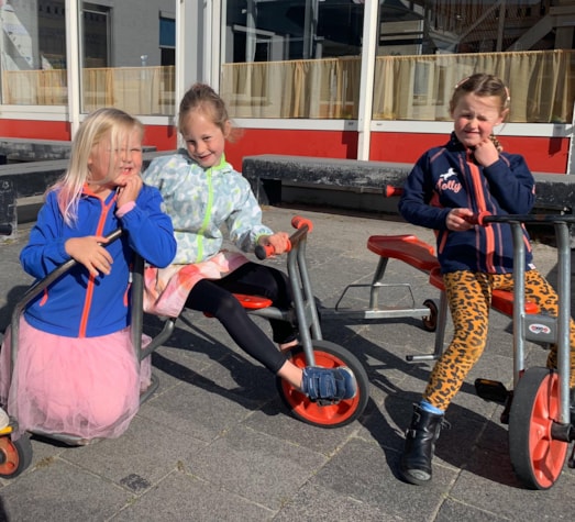 9CA964C2-D341-4B6E-802A-6DBBDC89B76E