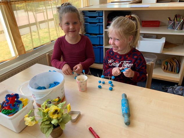 11766E38-4FAA-4565-AE72-7050D4C29EA6